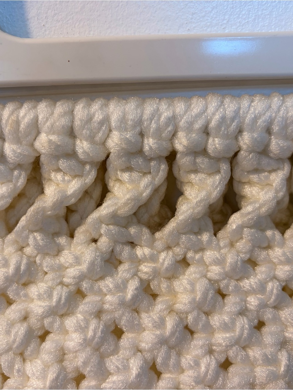 Vintage Cream Crochet Tote with Cream Handles - Picture 8 of 8